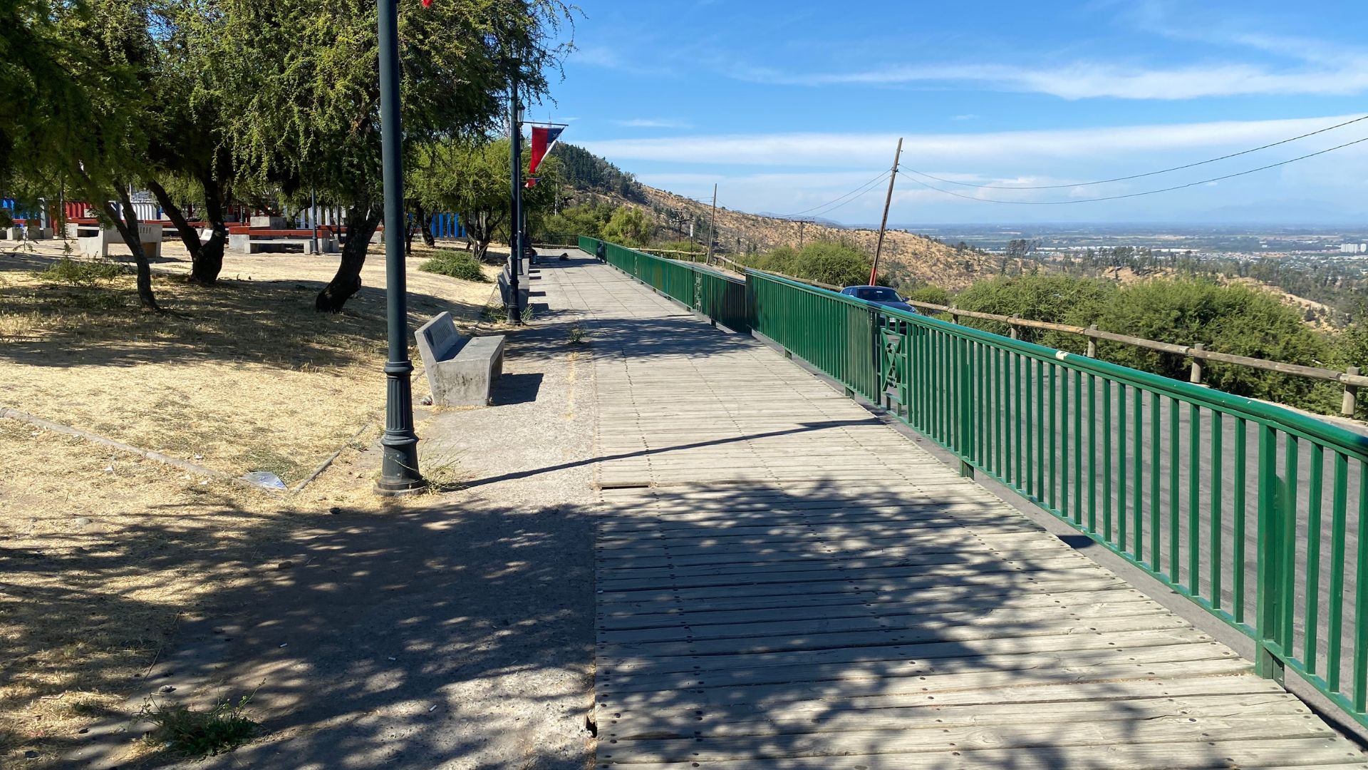 Fotografía de la vereda del mirador, sector con sombra